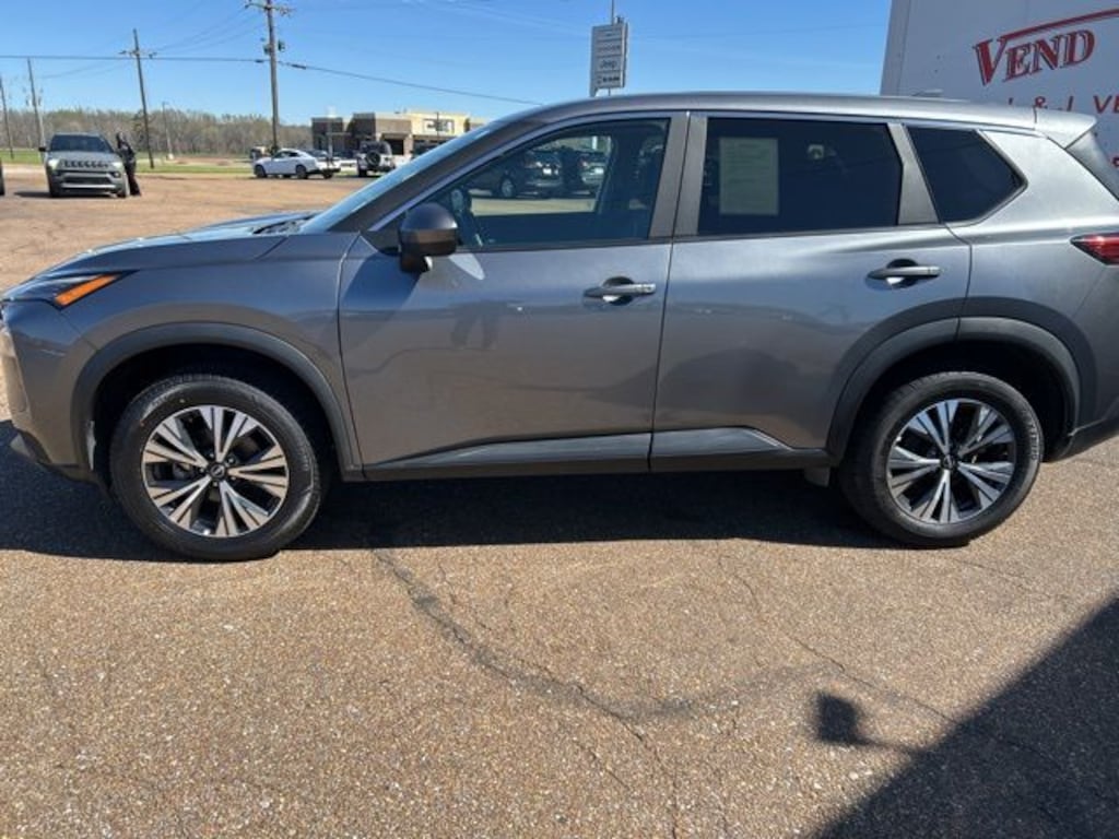 Used 2023 Nissan Rogue SV SUV