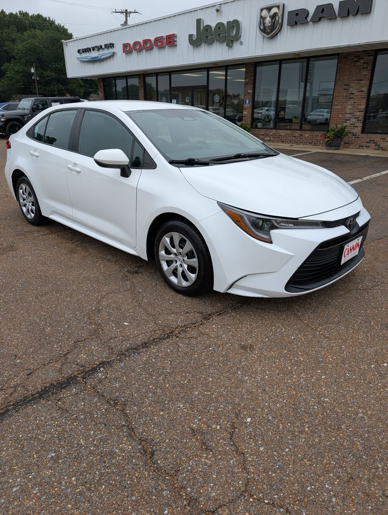 2024 Toyota Corolla LE CVT's photo