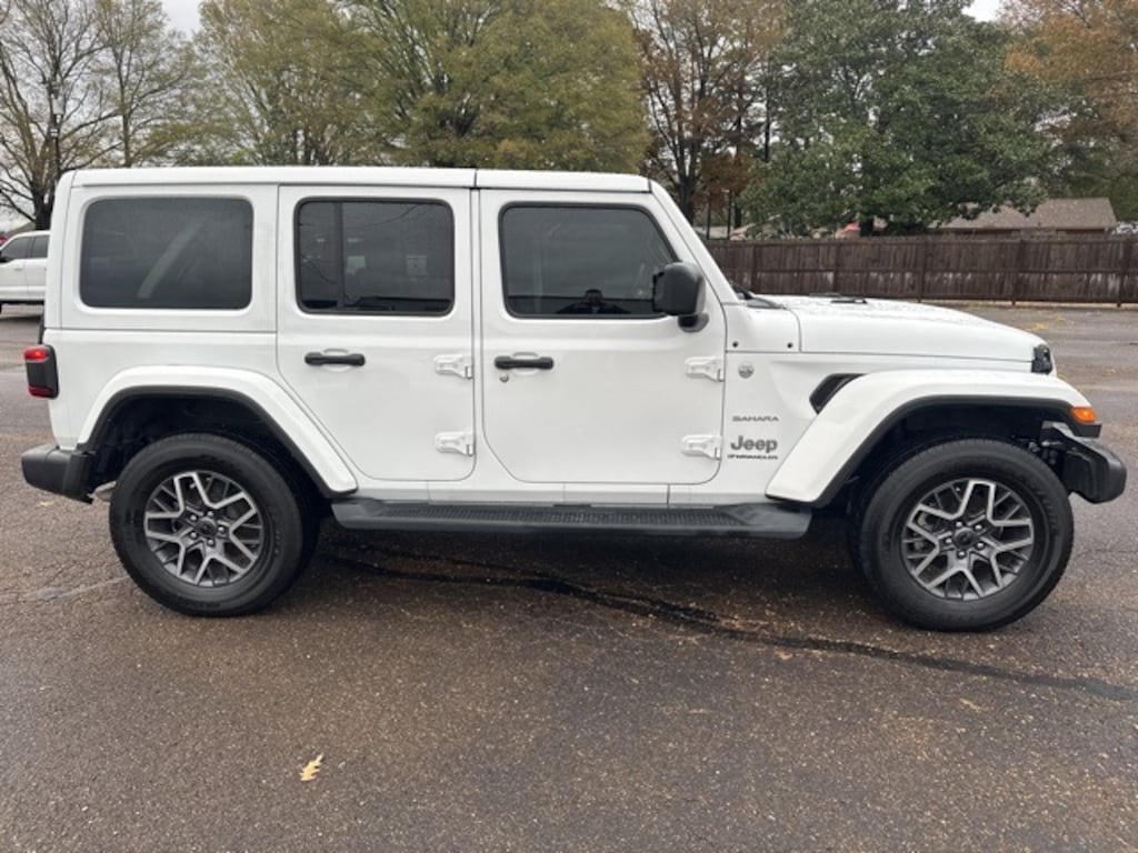 Used 2024 Jeep Wrangler Sahara SUV