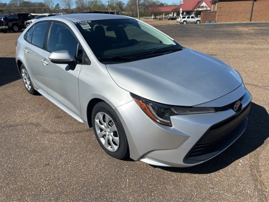 Used 2024 Toyota Corolla LE Sedan