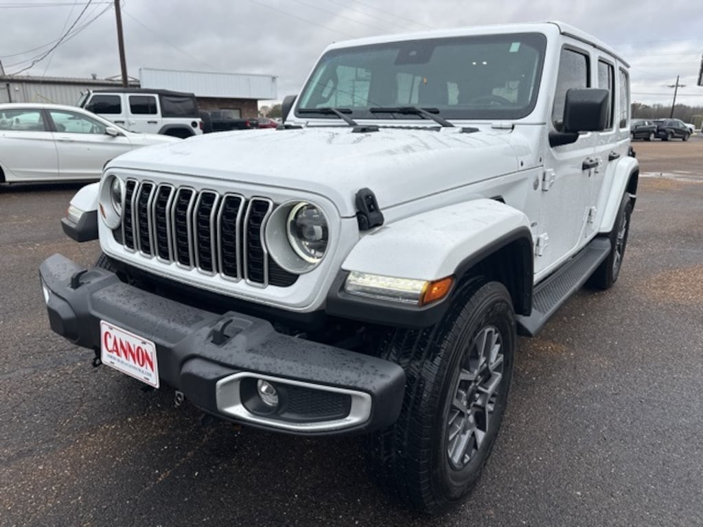 Used 2024 Jeep Wrangler Sahara SUV