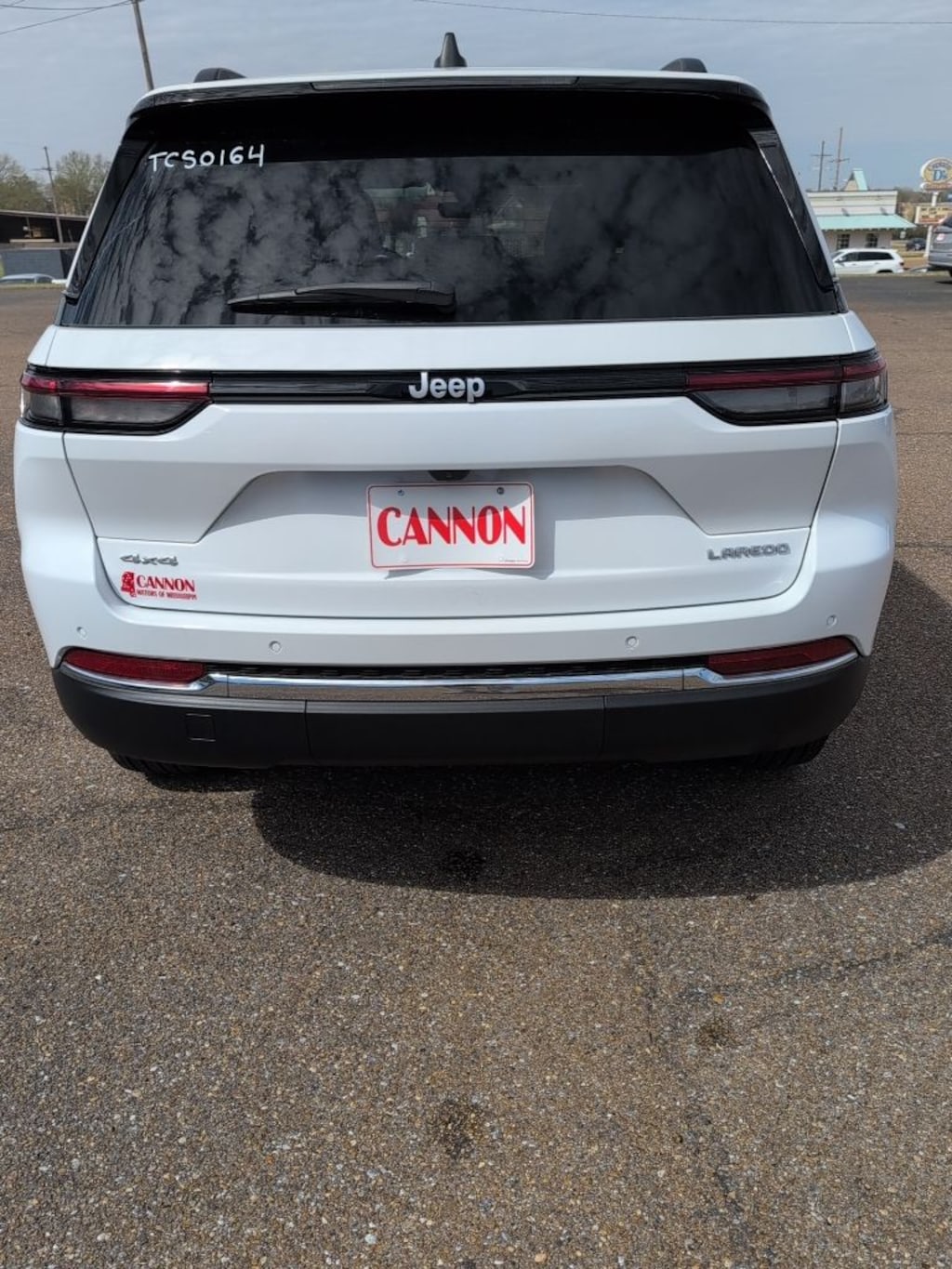 New 2025 Jeep Grand Cherokee Laredo Sport Utility