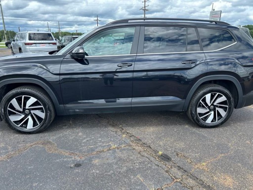 Used 2026 Volkswagen Atlas 2.0T SE w/Technology SUV
