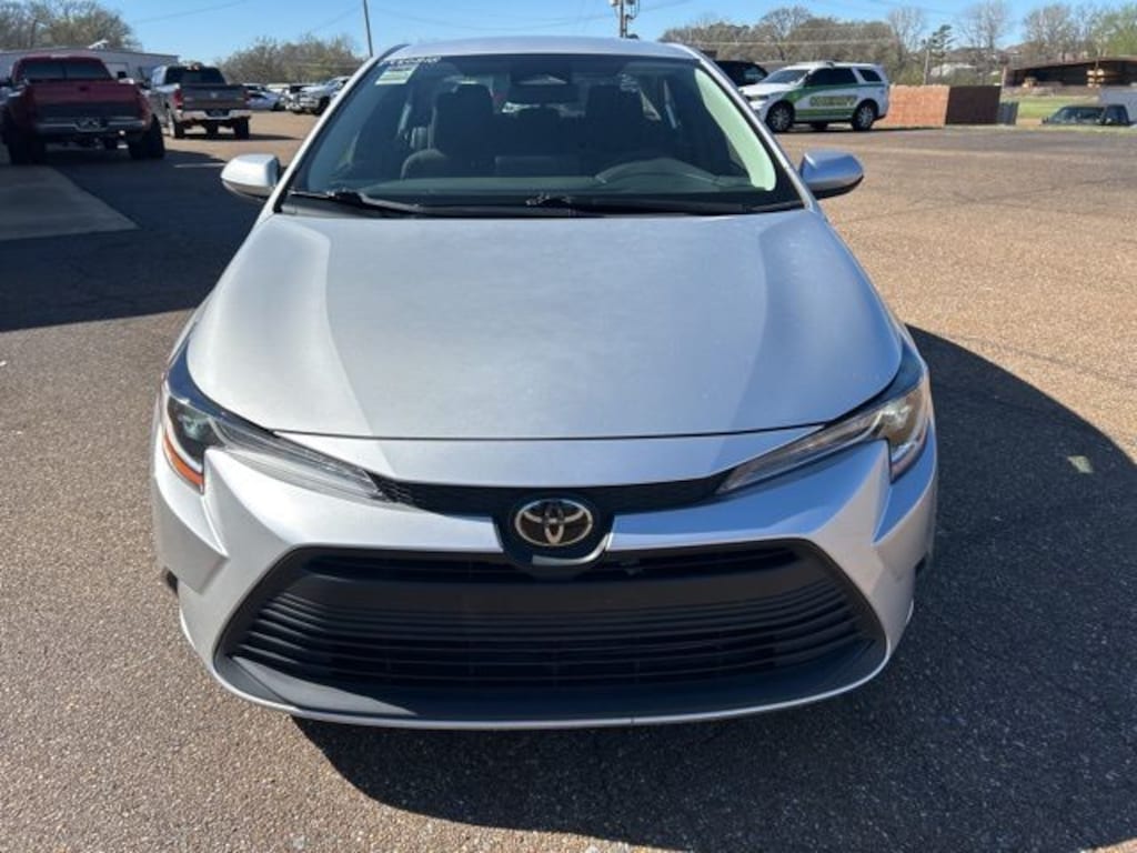 Used 2024 Toyota Corolla LE Sedan