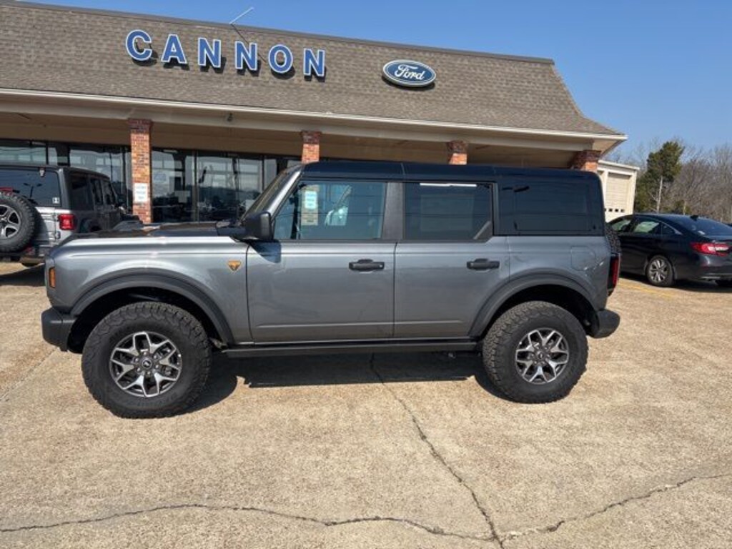 Used 2025 Ford Bronco Badlands SUV