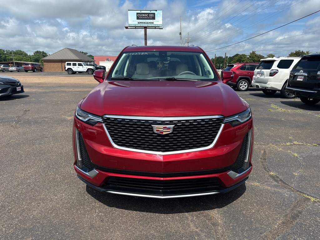 Used 2022 Cadillac XT6 Premium Luxury with VIN 1GYKPCRS9NZ120354 for sale in Senatobia, MS