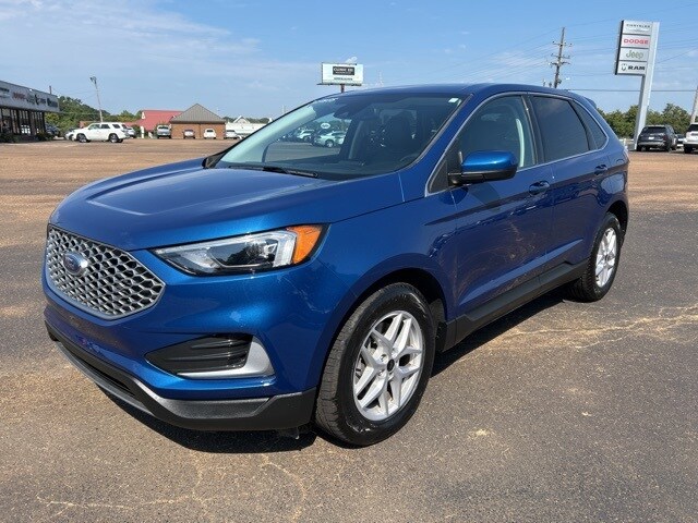 2024 Ford Edge SEL photo 3