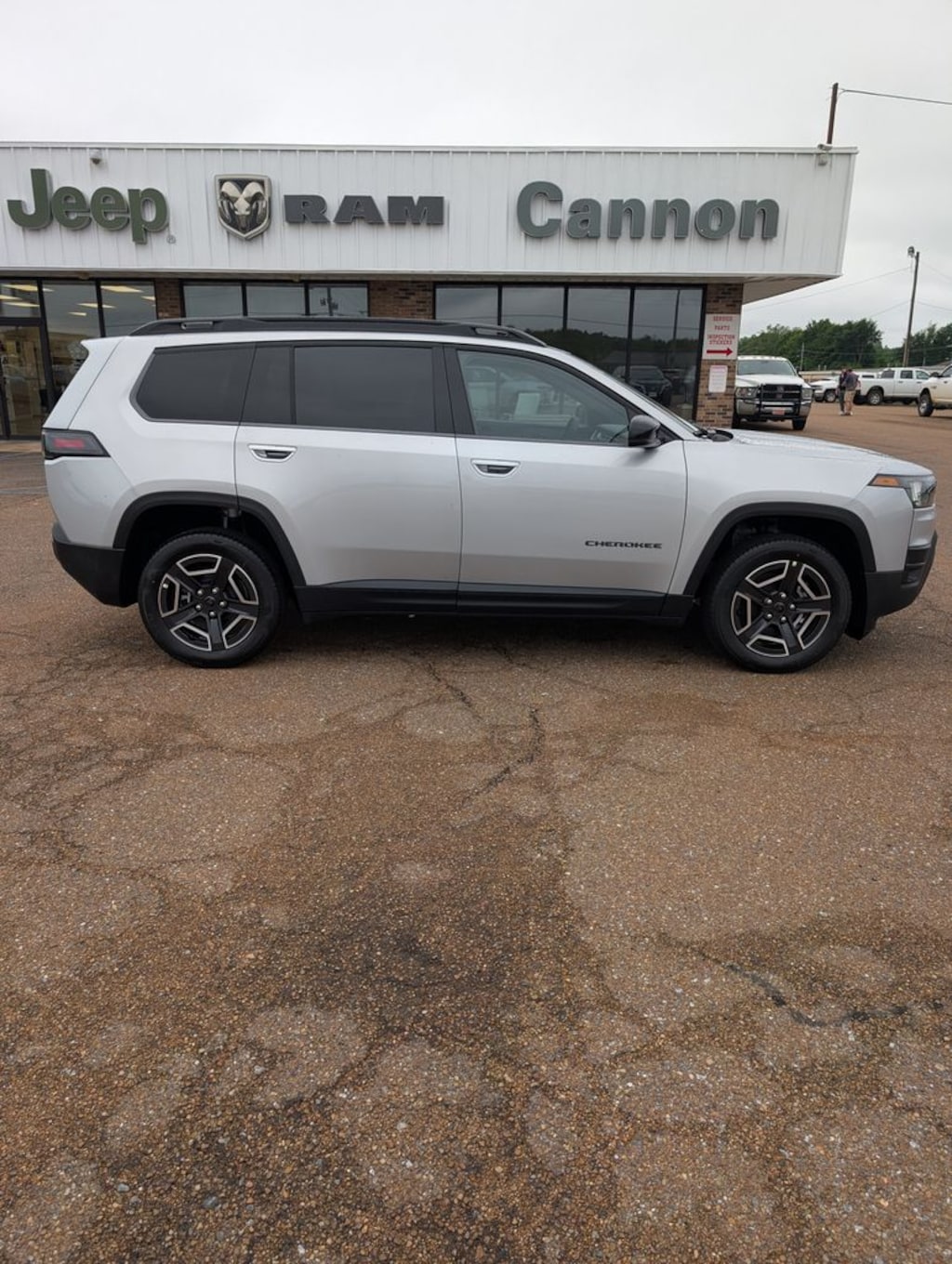 New 2026 Jeep Cherokee Laredo/Limited Sport Utility
