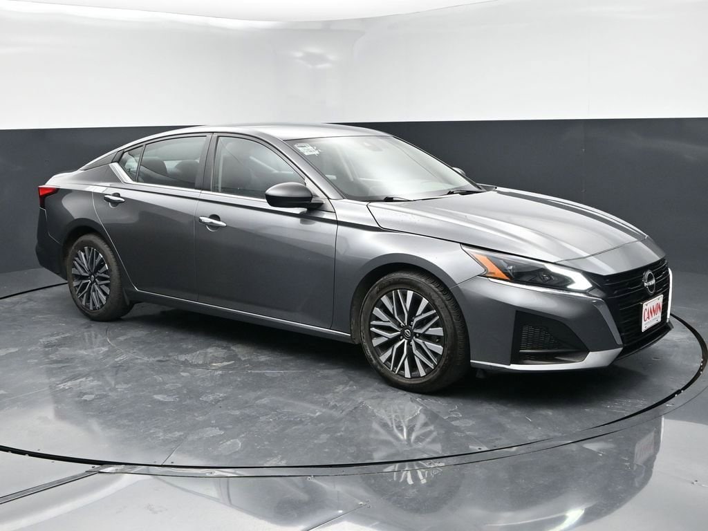 2024 Nissan Altima 2.5 SV's photo