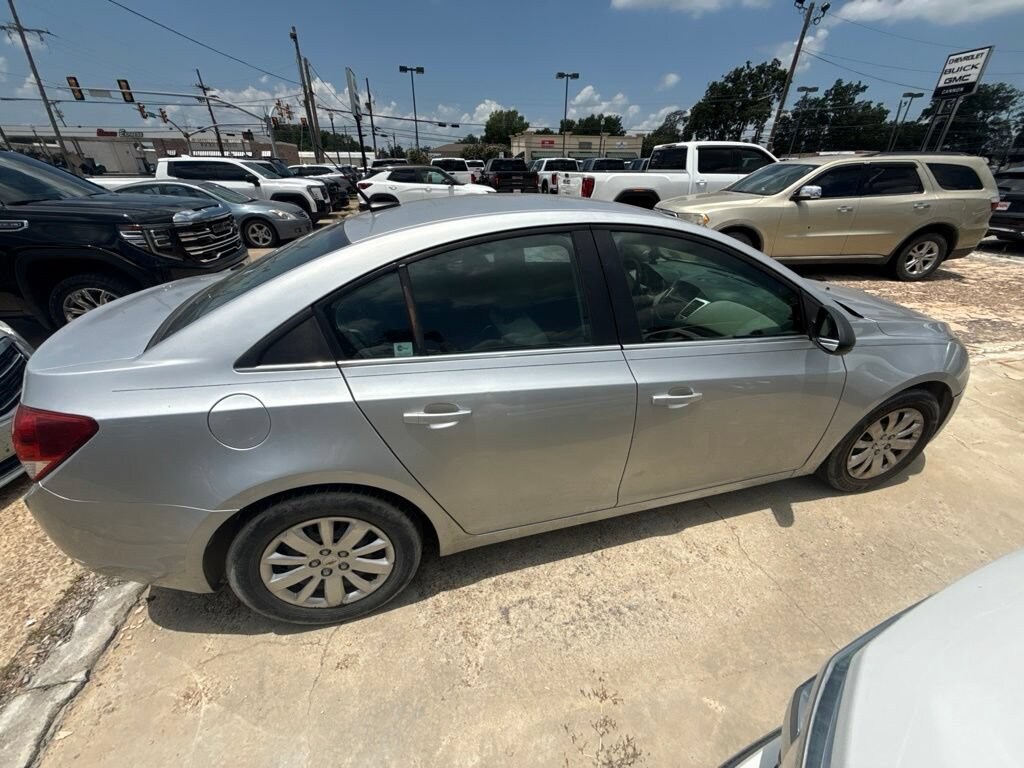 Used 2011 Chevrolet Cruze LS Car