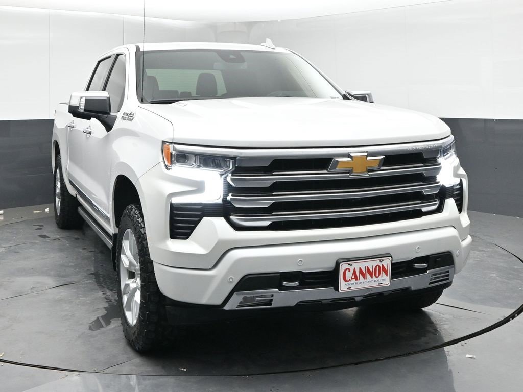 Used 2024 Chevrolet Silverado 1500 High Country with VIN 1GCUDJE87RZ155907 for sale in West Point, MS