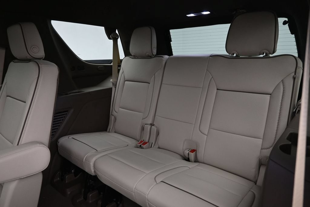 2026 GMC Yukon Denali - Photo 13