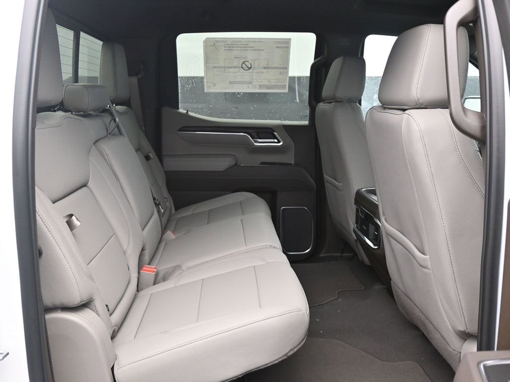 2026 GMC Sierra 1500 SLT - Photo 11