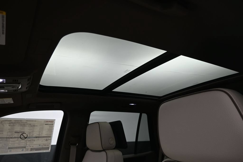 2026 GMC Yukon Denali - Photo 20