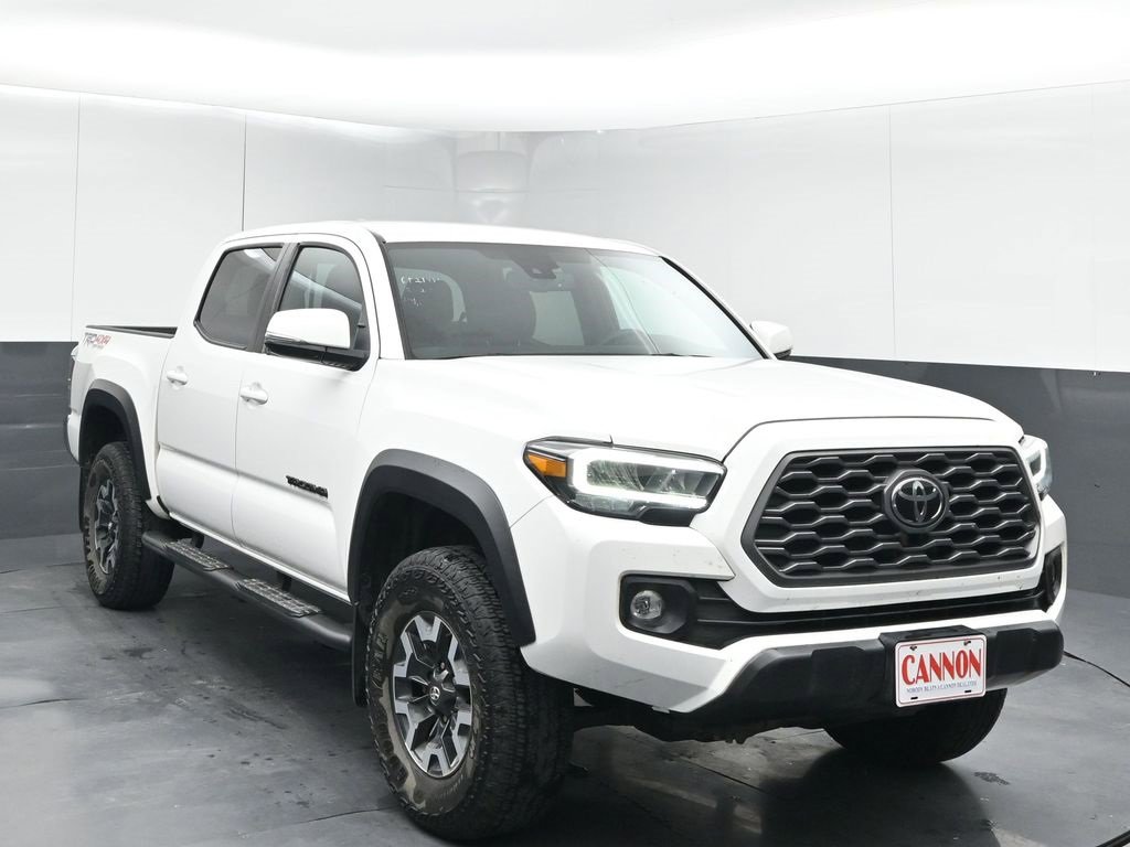 2022 Toyota Tacoma SR photo 2