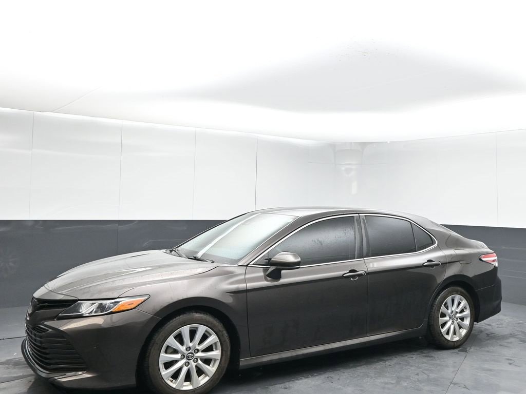 2018 Toyota Camry SE XLE photo 4
