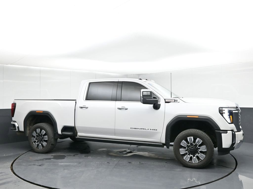 2024 GMC Sierra 2500HD Denali's photo