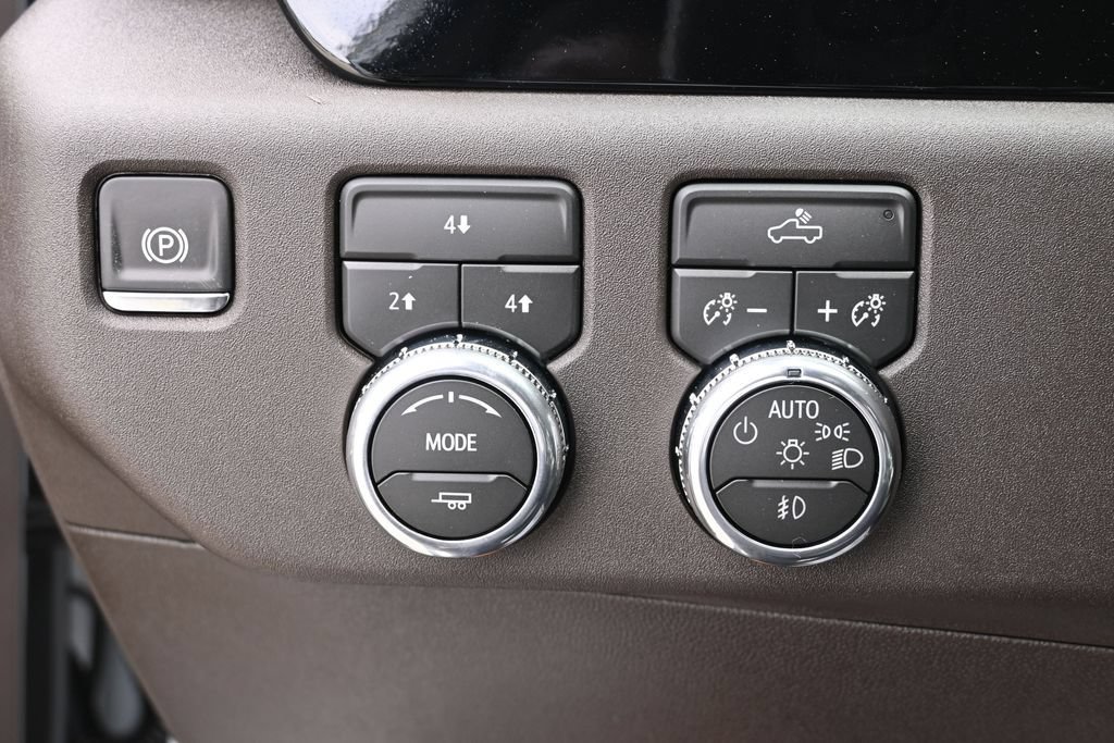 2026 GMC Sierra 3500HD SLE - Photo 13