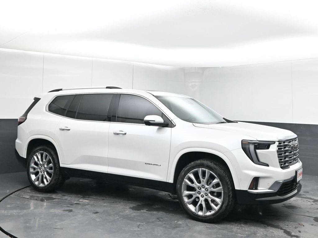 2024 GMC Acadia Denali's photo