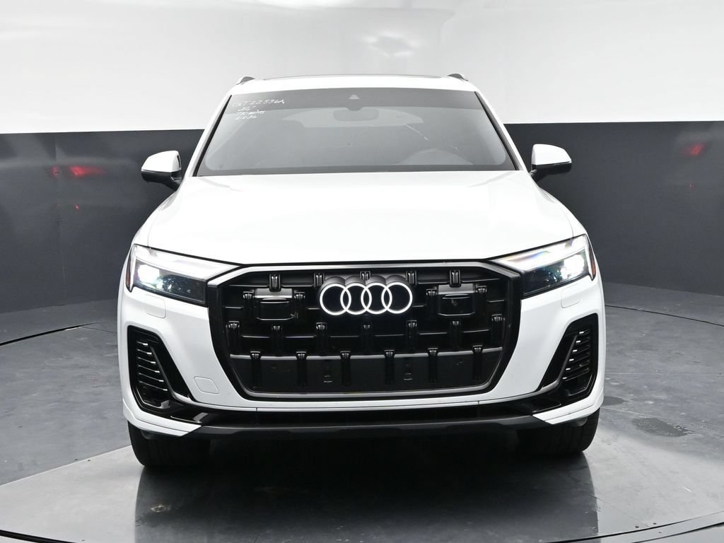 2026 Audi Q7 55 Premium Plus quattro Tiptronic's photo