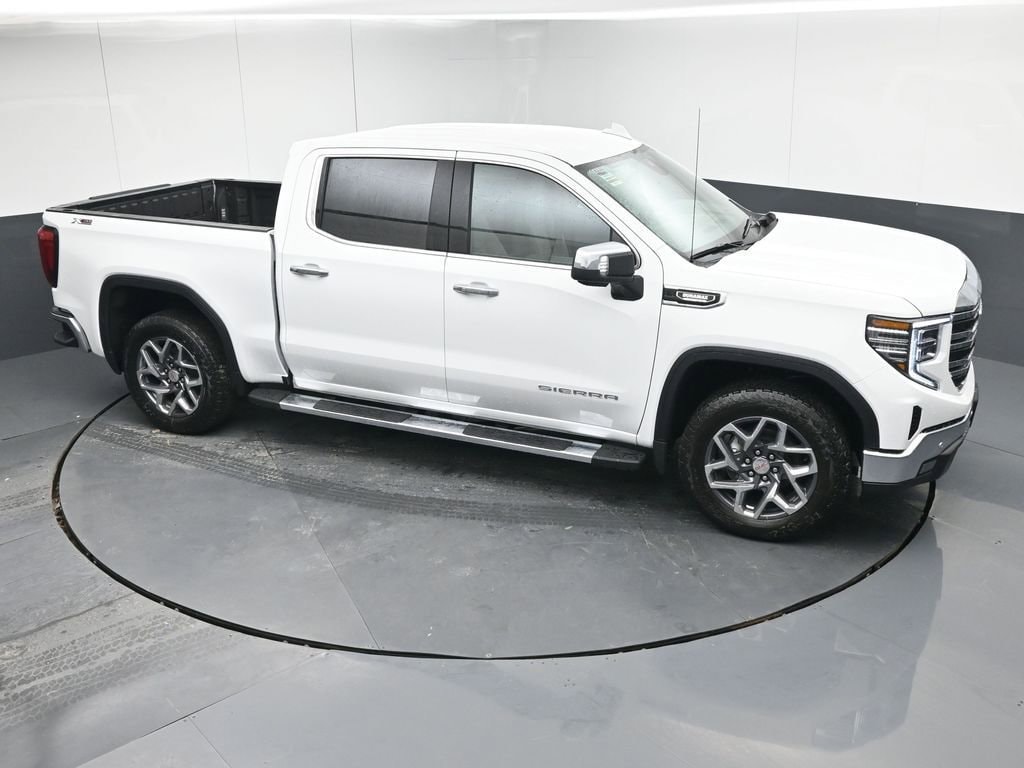 2026 GMC Sierra 1500 SLT - Photo 18