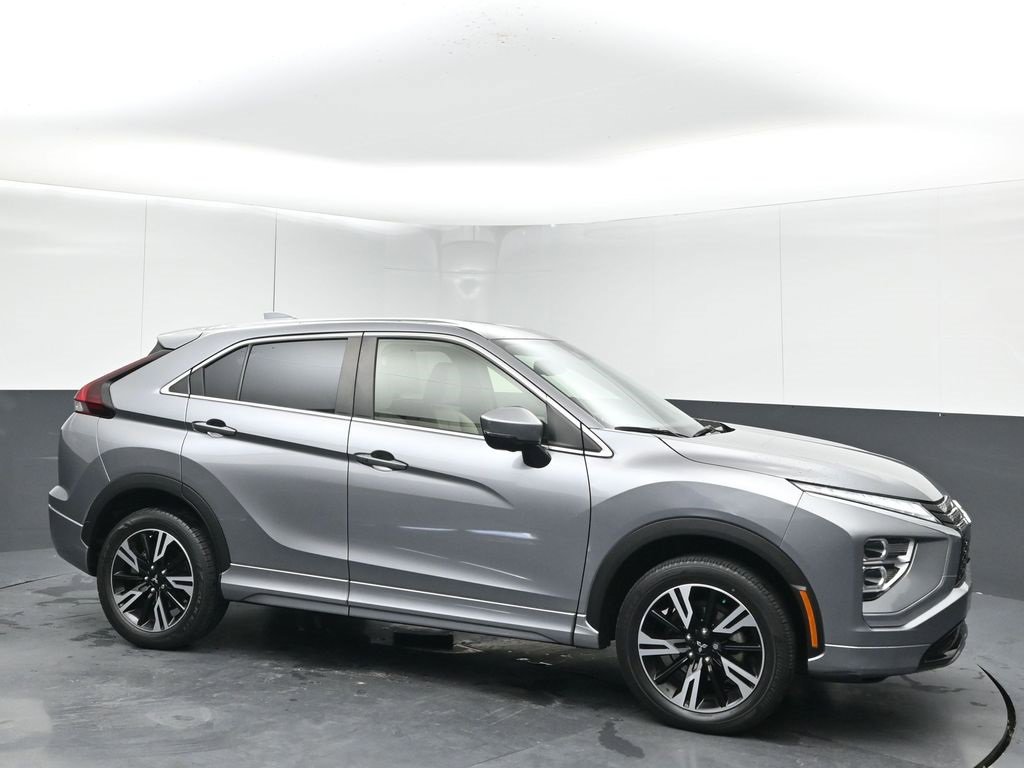 2023 Mitsubishi Eclipse Cross SEL's photo