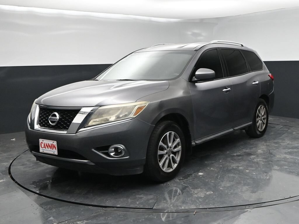 Used 2016 Nissan Pathfinder SV