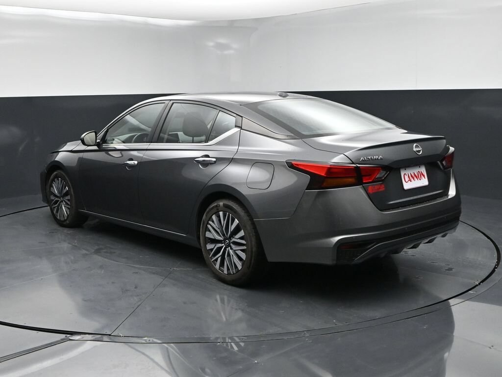 Used 2024 Nissan Altima 2.5 SV