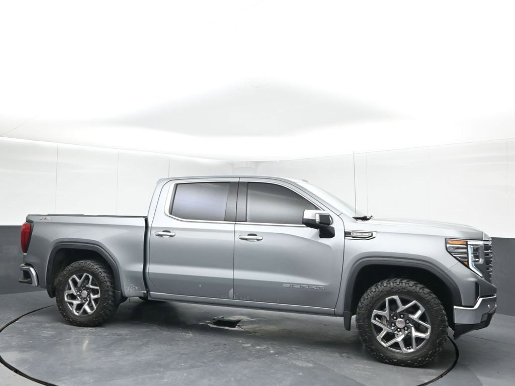 2023 GMC Sierra 1500 SLT's photo