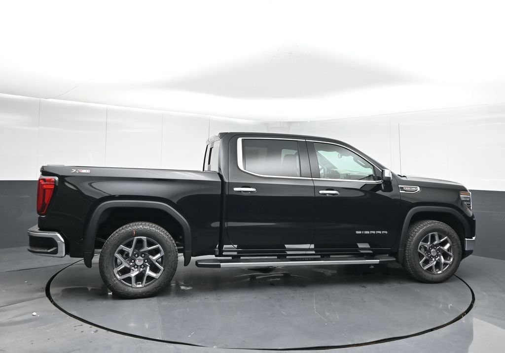 2026 GMC Sierra 1500 SLT - Photo 8