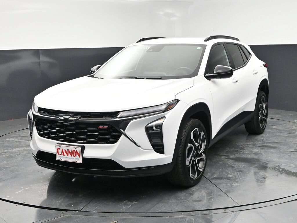 Used 2025 Chevrolet Trax 2RS SUV