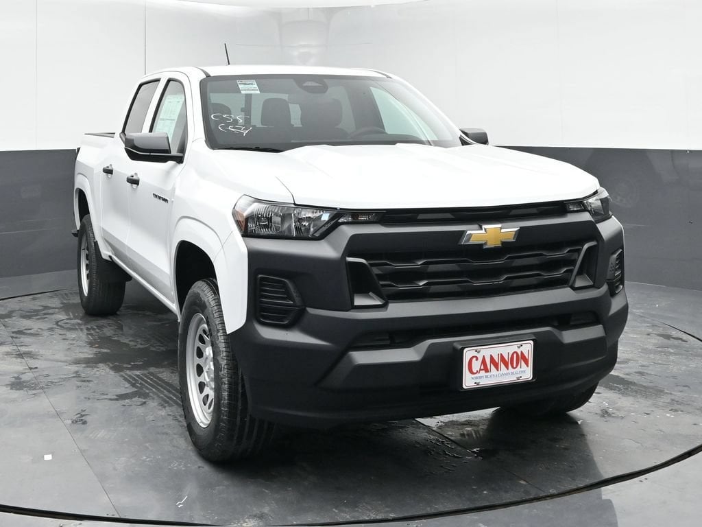 2025 Chevrolet Colorado Work Truck - Photo 2
