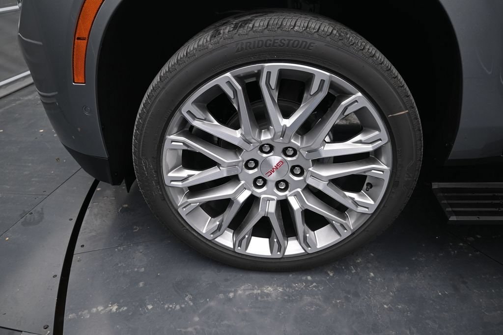 2026 GMC Yukon Denali - Photo 21