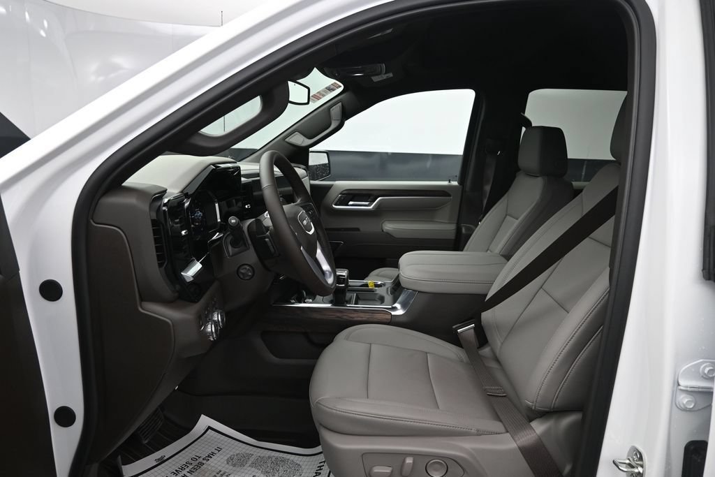 2026 GMC Sierra 1500 SLT - Photo 9