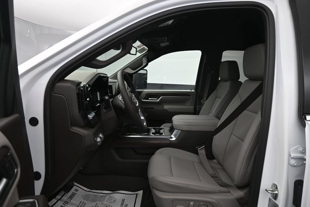 2026 GMC Sierra 2500HD SLT - Photo 9