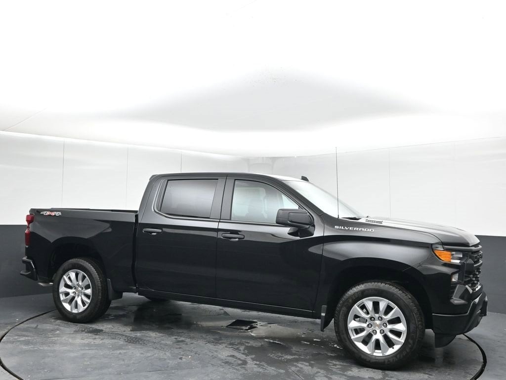 2026 Chevrolet Silverado 1500 Custom's photo