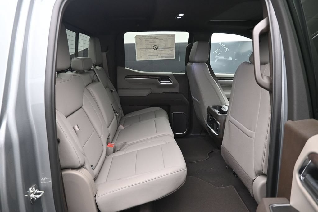2026 GMC Sierra 1500 SLT - Photo 11