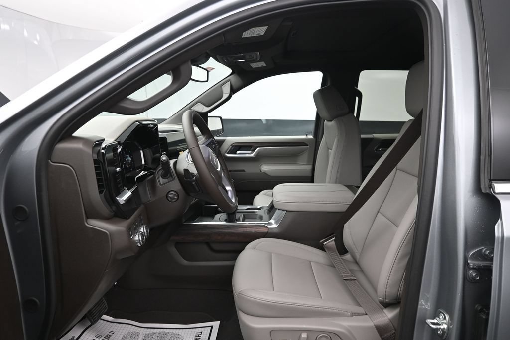 2026 GMC Sierra 1500 SLT - Photo 9