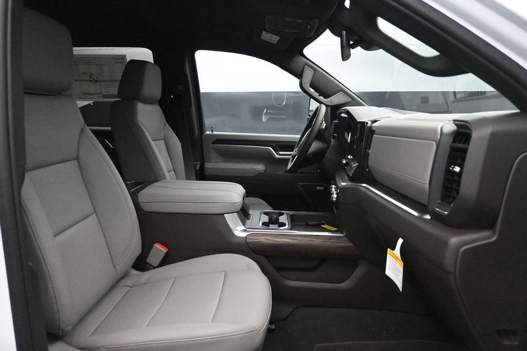 2026 GMC Sierra 3500HD SLE - Photo 10