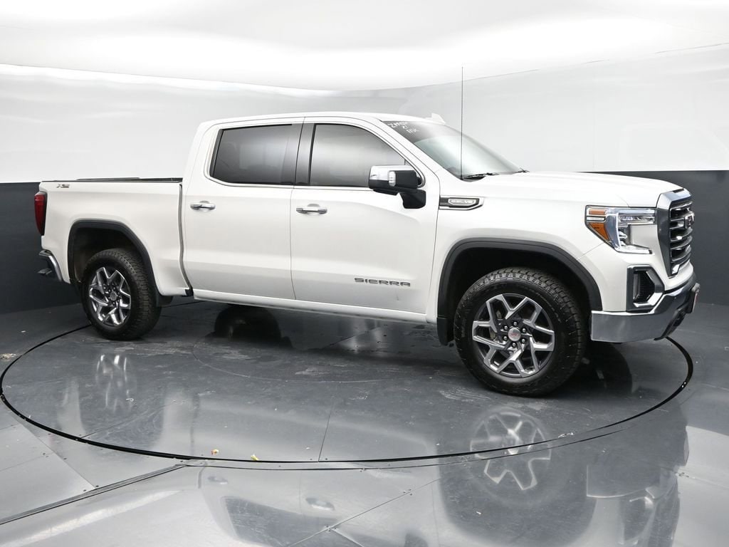 2021 GMC Sierra 4WD Crew Cab Short Box SLT's photo