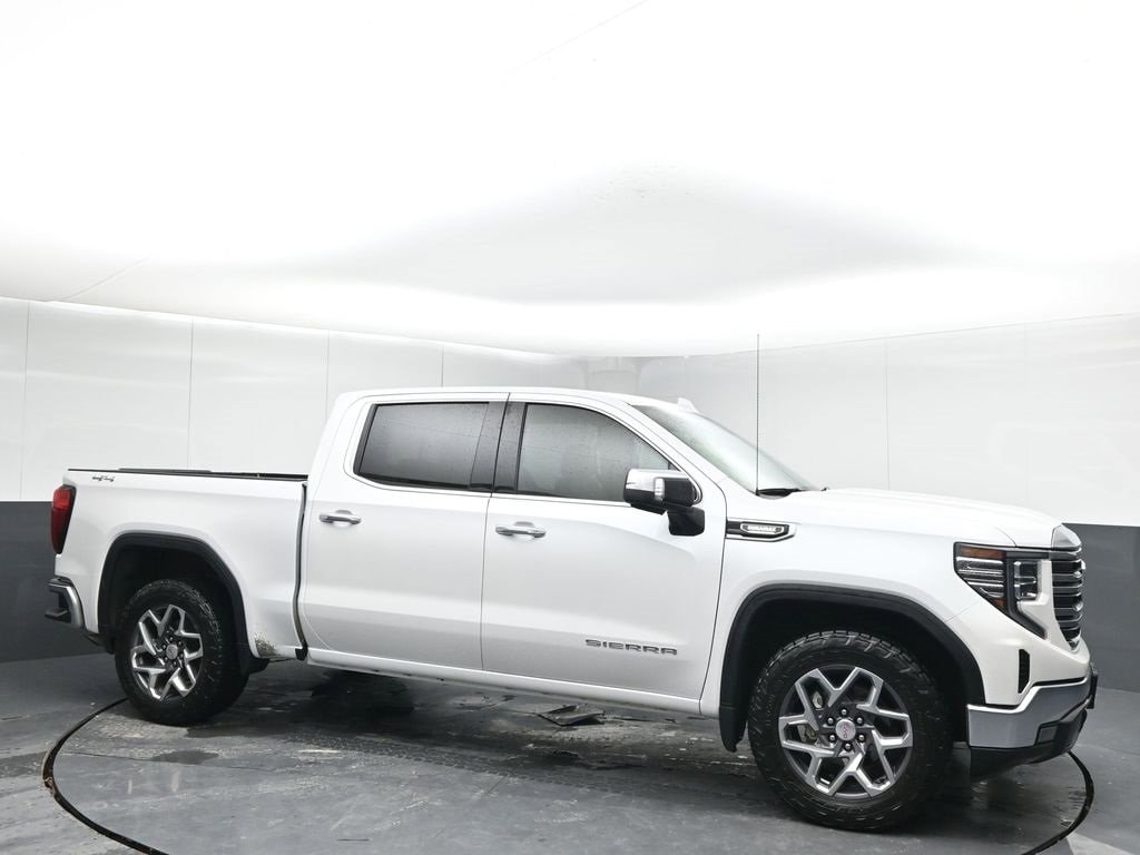 2023 GMC Sierra 1500 SLT's photo