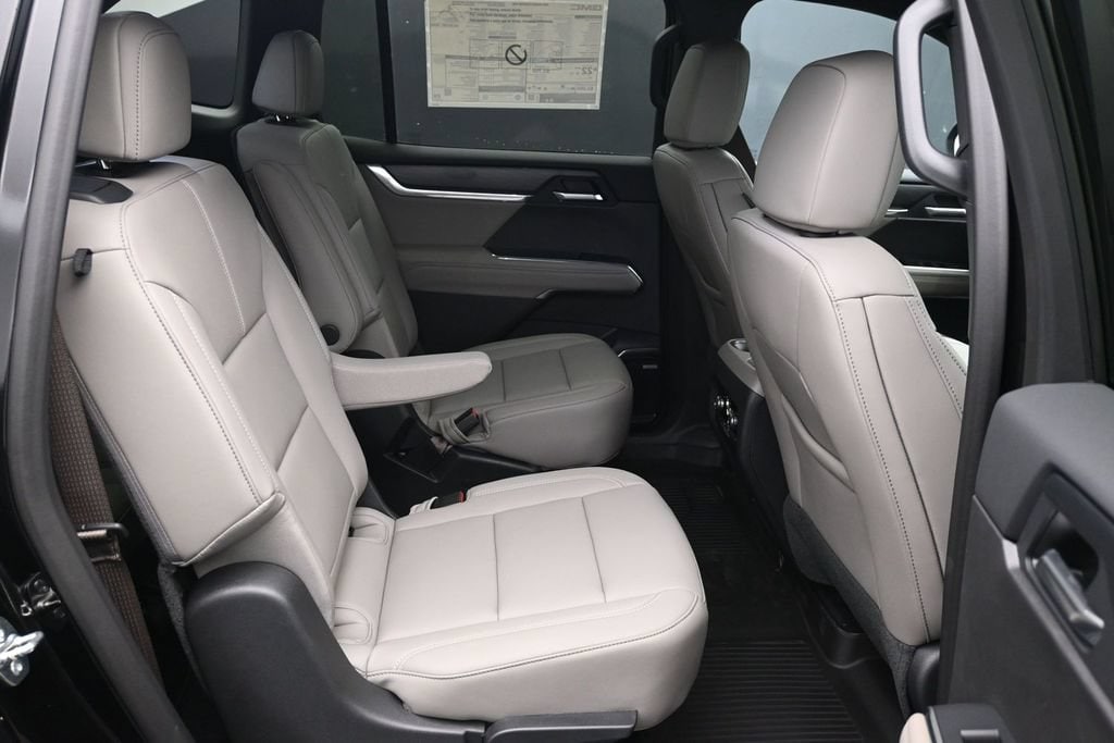 2026 GMC Acadia Elevation - Photo 11