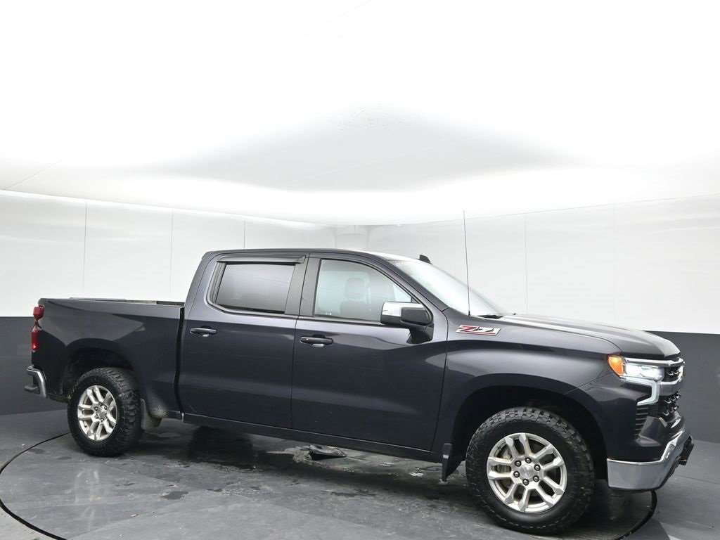 2024 Chevrolet Silverado LT's photo