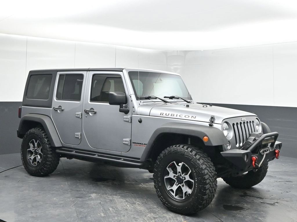 2015 Jeep Wrangler Unlimited Rubicon's photo