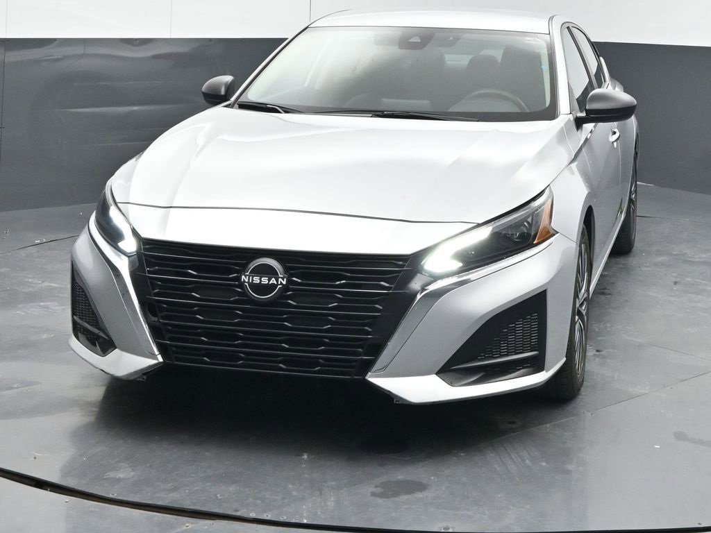 2024 Nissan Altima 2.5 SV photo 3