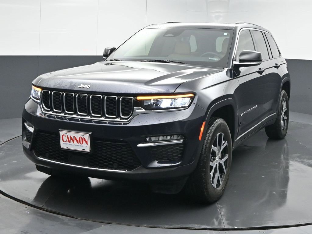 2023 Jeep Grand Cherokee Limited photo 3