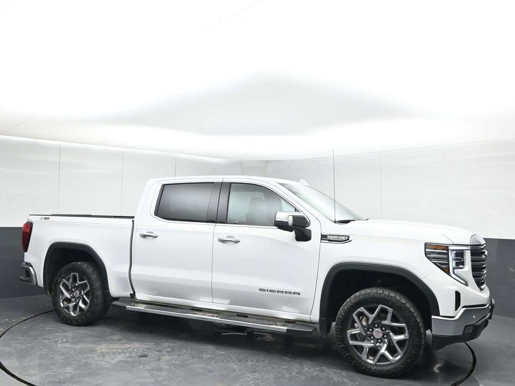 2025 GMC Sierra 1500 SLT's photo