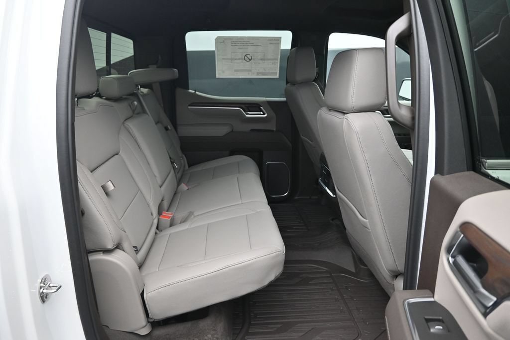 2026 GMC Sierra 1500 SLT - Photo 11