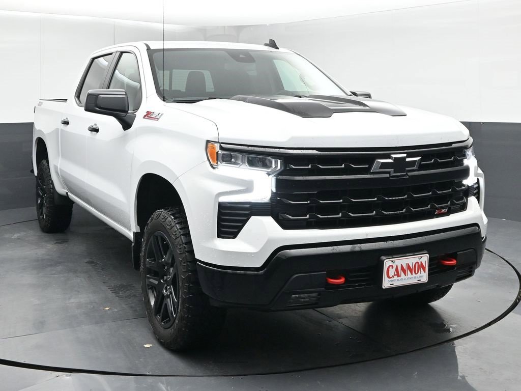 Used 2024 Chevrolet Silverado 1500 LT Trail Boss with VIN 3GCUDFED5RG189953 for sale in West Point, MS