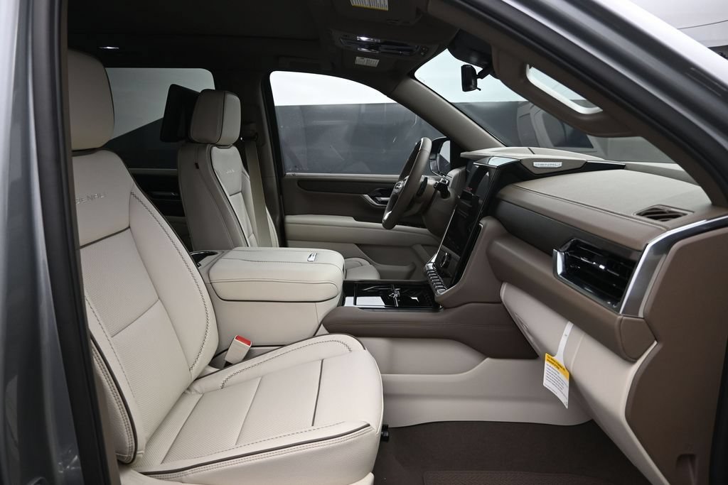 2026 GMC Yukon Denali - Photo 10